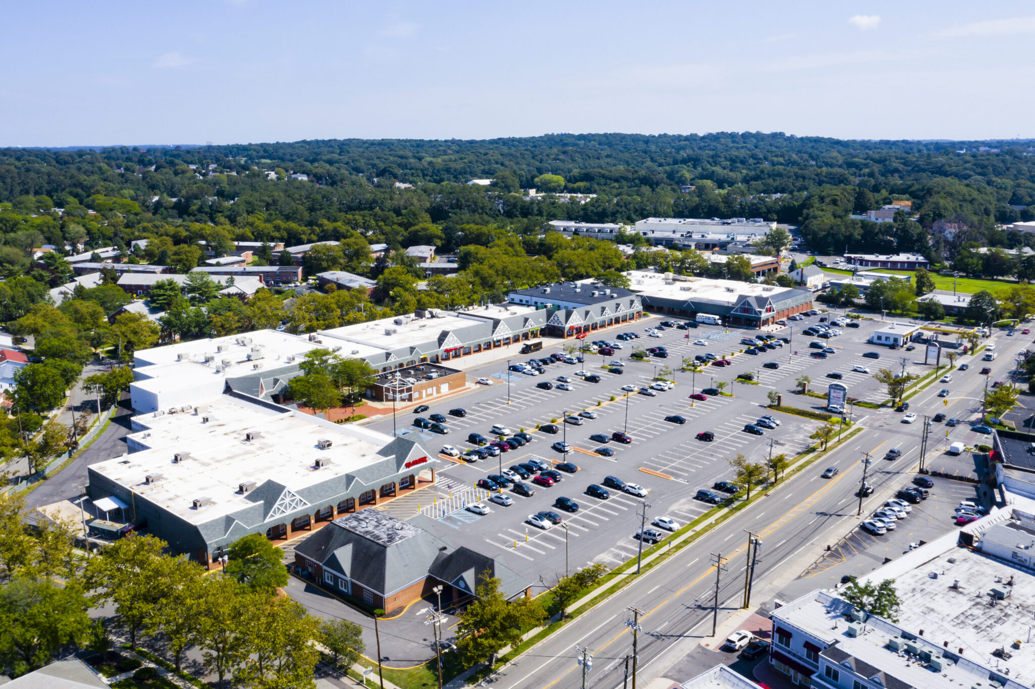 PEBB Enterprises, Sagamore Hill partners complete new leases at New York’s Soundview Marketplace